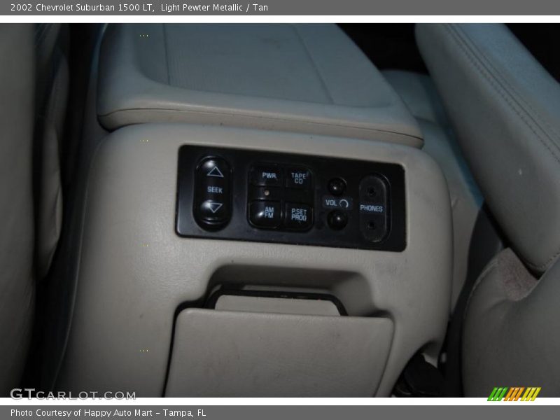 Light Pewter Metallic / Tan 2002 Chevrolet Suburban 1500 LT