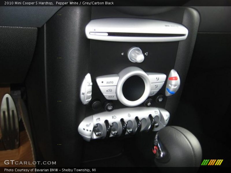 Pepper White / Grey/Carbon Black 2010 Mini Cooper S Hardtop