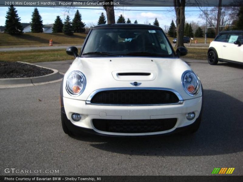 Pepper White / Grey/Carbon Black 2010 Mini Cooper S Hardtop