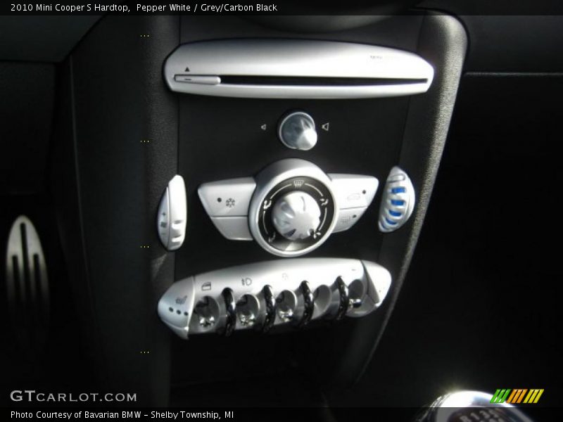 Pepper White / Grey/Carbon Black 2010 Mini Cooper S Hardtop
