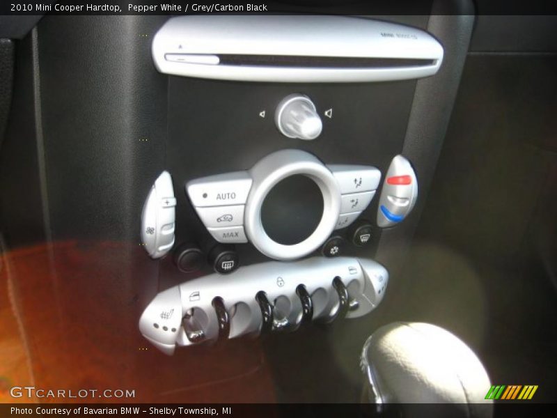 Pepper White / Grey/Carbon Black 2010 Mini Cooper Hardtop