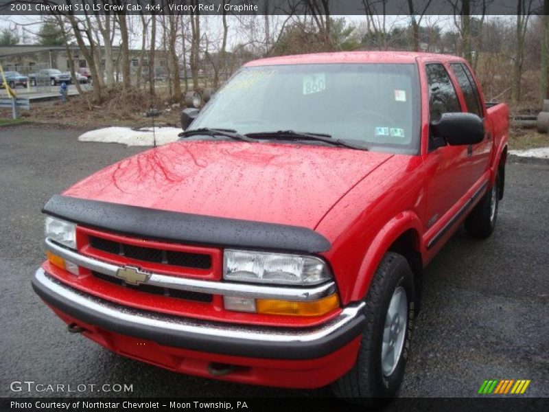 Victory Red / Graphite 2001 Chevrolet S10 LS Crew Cab 4x4