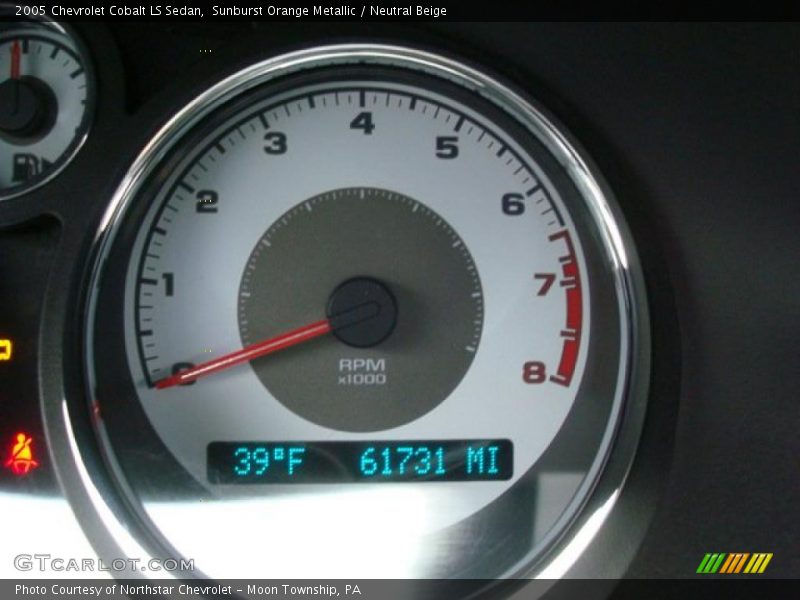 Sunburst Orange Metallic / Neutral Beige 2005 Chevrolet Cobalt LS Sedan