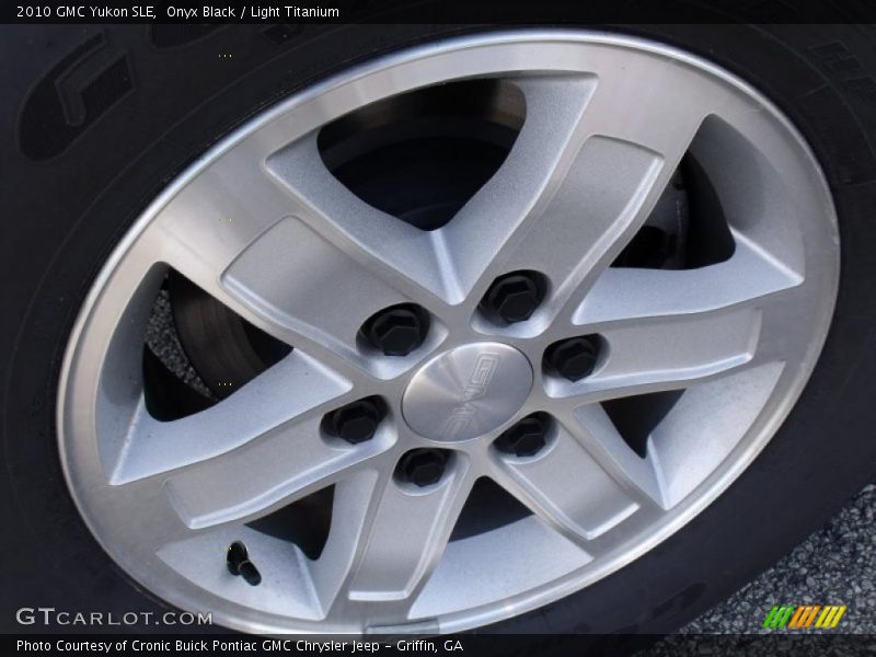 Onyx Black / Light Titanium 2010 GMC Yukon SLE