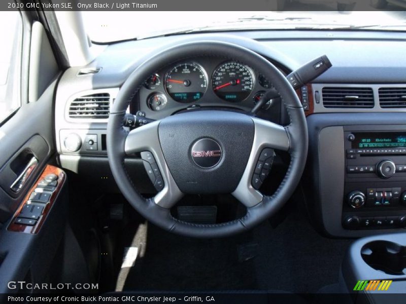 Onyx Black / Light Titanium 2010 GMC Yukon SLE