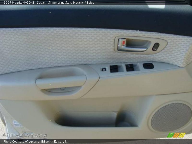 Shimmering Sand Metallic / Beige 2005 Mazda MAZDA3 i Sedan