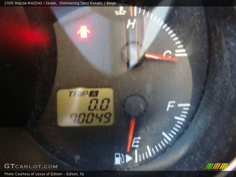 Shimmering Sand Metallic / Beige 2005 Mazda MAZDA3 i Sedan
