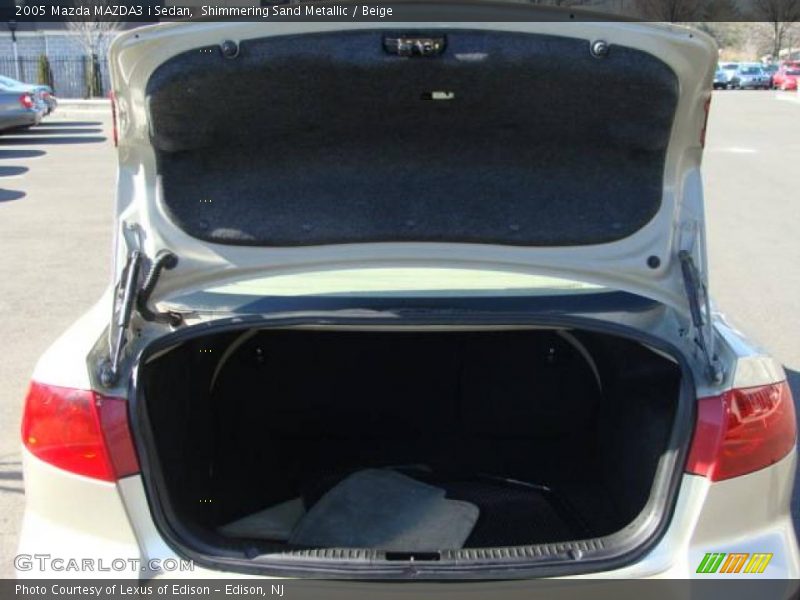 Shimmering Sand Metallic / Beige 2005 Mazda MAZDA3 i Sedan