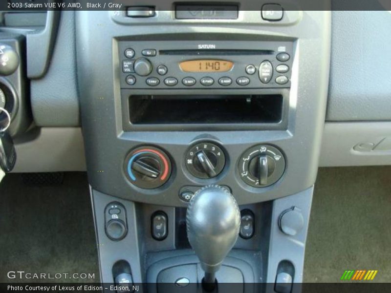 Black / Gray 2003 Saturn VUE V6 AWD