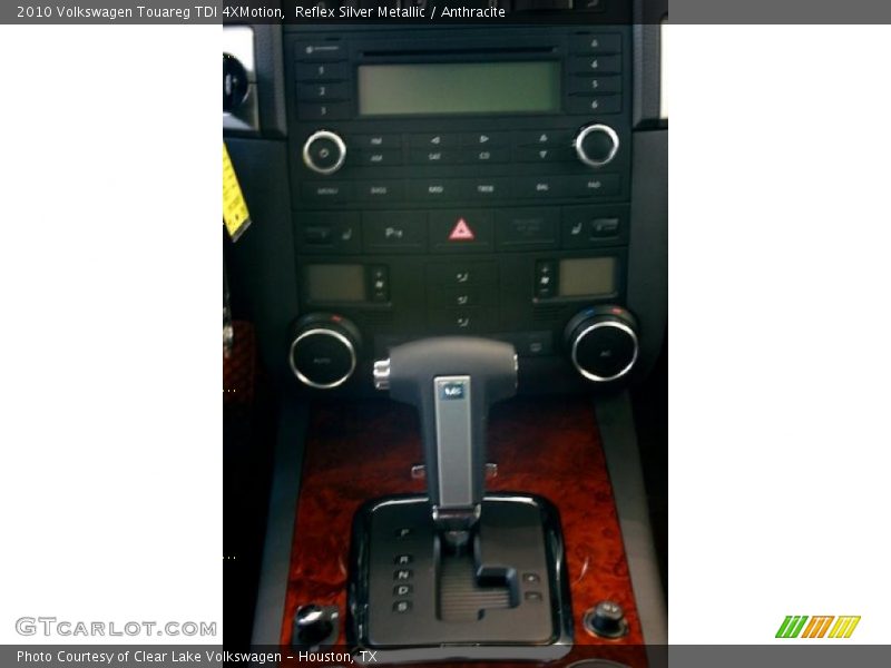 Reflex Silver Metallic / Anthracite 2010 Volkswagen Touareg TDI 4XMotion