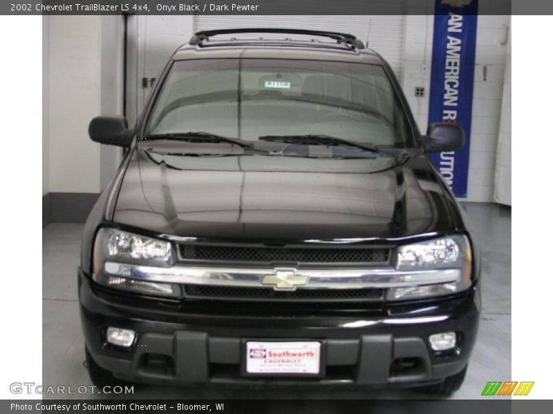 Onyx Black / Dark Pewter 2002 Chevrolet TrailBlazer LS 4x4
