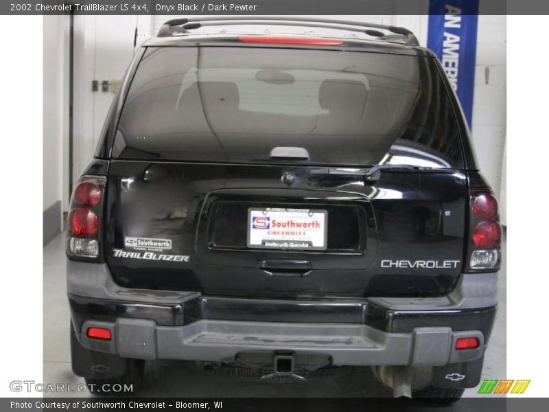 Onyx Black / Dark Pewter 2002 Chevrolet TrailBlazer LS 4x4