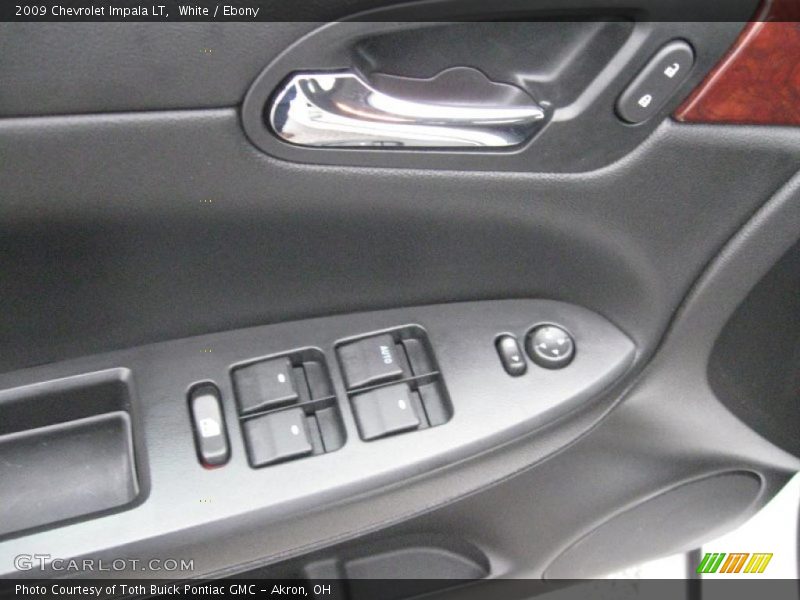 White / Ebony 2009 Chevrolet Impala LT