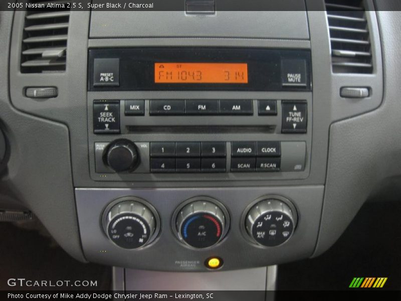 Super Black / Charcoal 2005 Nissan Altima 2.5 S