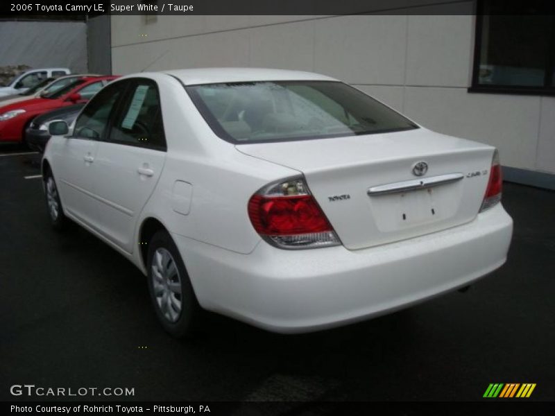 Super White / Taupe 2006 Toyota Camry LE