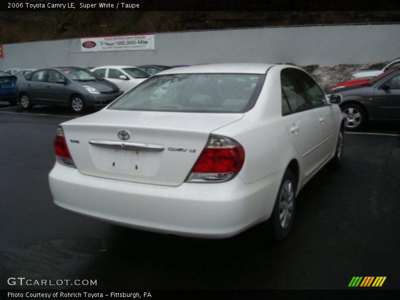 Super White / Taupe 2006 Toyota Camry LE