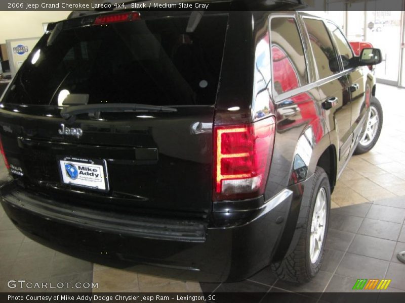 Black / Medium Slate Gray 2006 Jeep Grand Cherokee Laredo 4x4