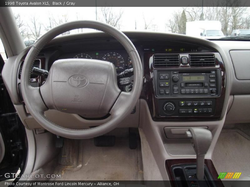 Black / Gray 1998 Toyota Avalon XLS