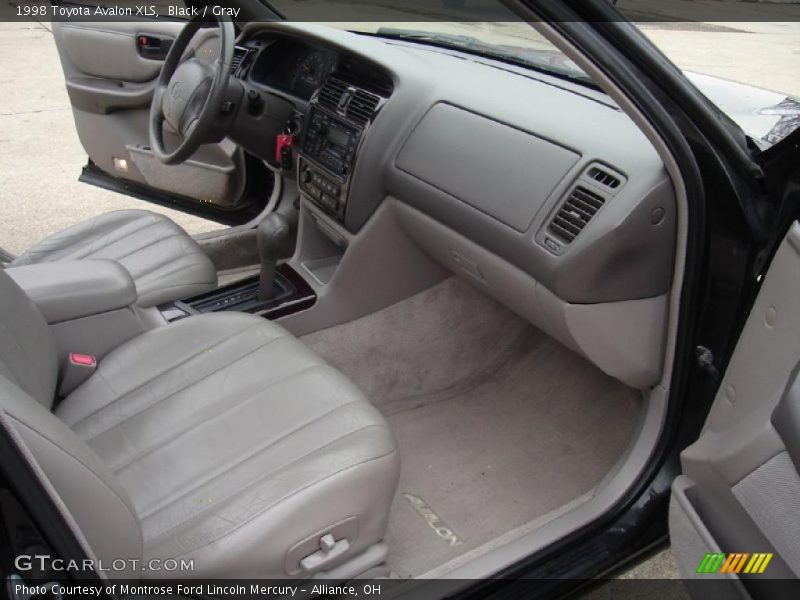 Black / Gray 1998 Toyota Avalon XLS