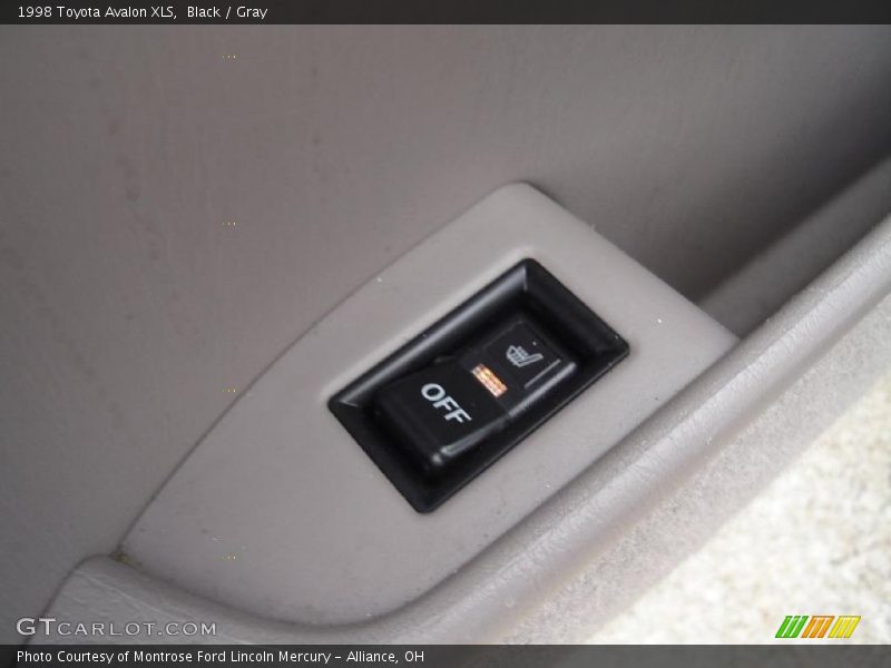 Black / Gray 1998 Toyota Avalon XLS