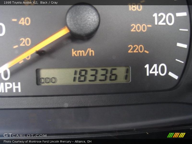 Black / Gray 1998 Toyota Avalon XLS