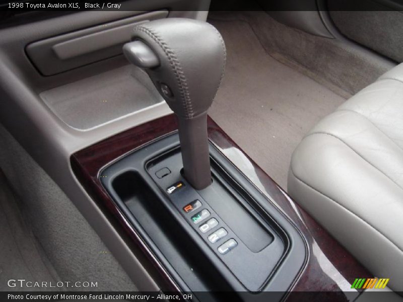Black / Gray 1998 Toyota Avalon XLS