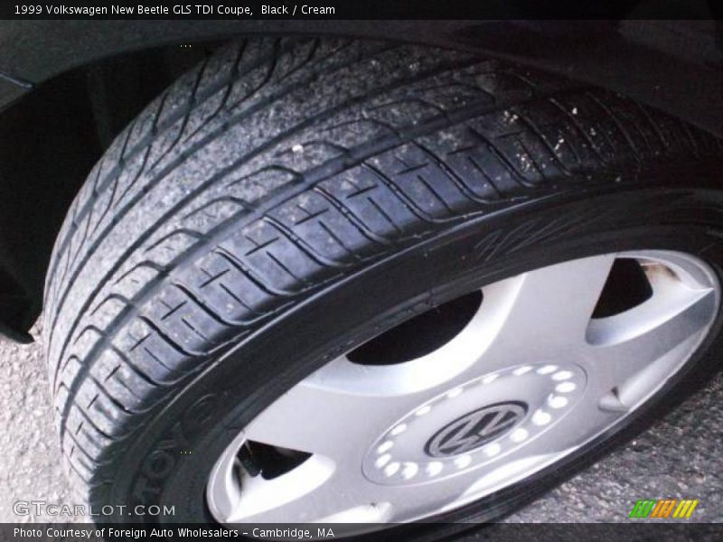 Black / Cream 1999 Volkswagen New Beetle GLS TDI Coupe