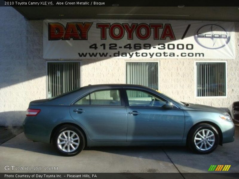 Aloe Green Metallic / Bisque 2010 Toyota Camry XLE V6