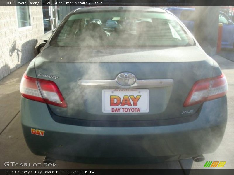 Aloe Green Metallic / Bisque 2010 Toyota Camry XLE V6
