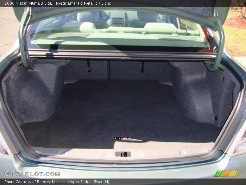 Mystic Emerald Metallic / Blond 2006 Nissan Altima 3.5 SE