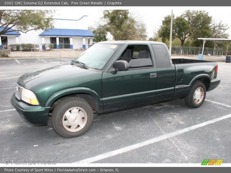 Front 3/4 View of 2002 Sonoma SLS Extended Cab