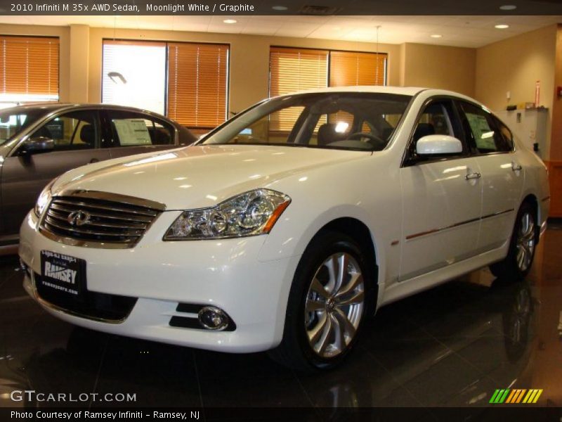 Moonlight White / Graphite 2010 Infiniti M 35x AWD Sedan