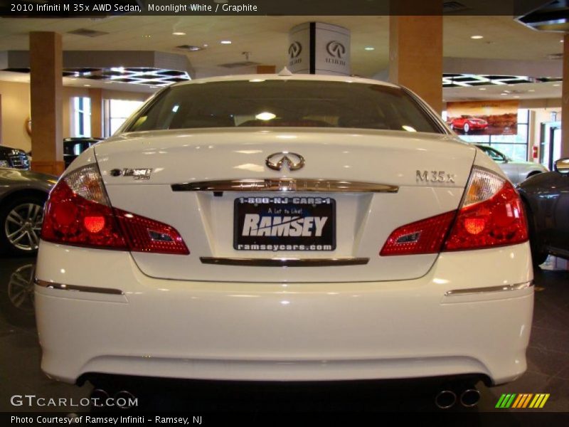 Moonlight White / Graphite 2010 Infiniti M 35x AWD Sedan