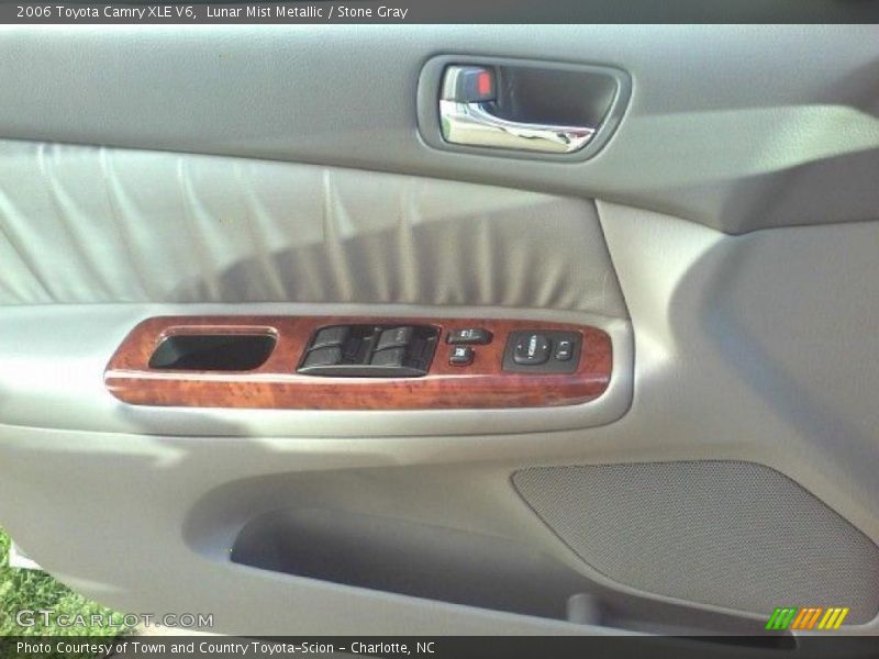 Lunar Mist Metallic / Stone Gray 2006 Toyota Camry XLE V6