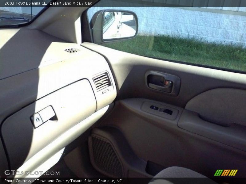 Desert Sand Mica / Oak 2003 Toyota Sienna CE