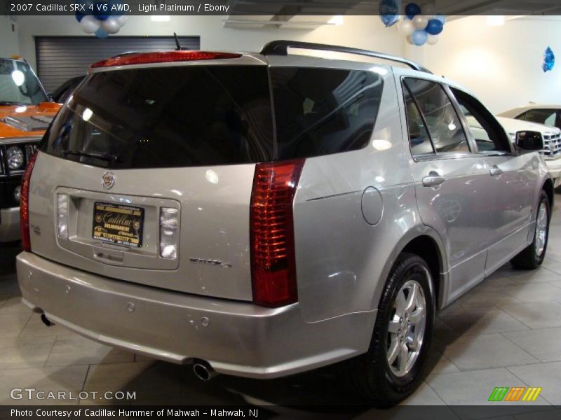 Light Platinum / Ebony 2007 Cadillac SRX 4 V6 AWD