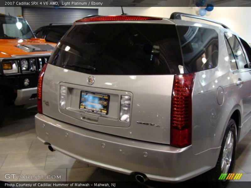 Light Platinum / Ebony 2007 Cadillac SRX 4 V6 AWD