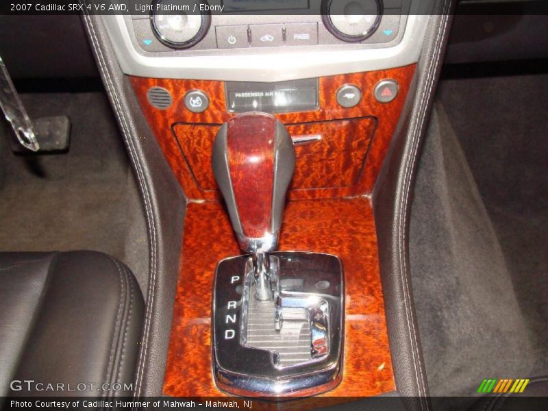 Light Platinum / Ebony 2007 Cadillac SRX 4 V6 AWD