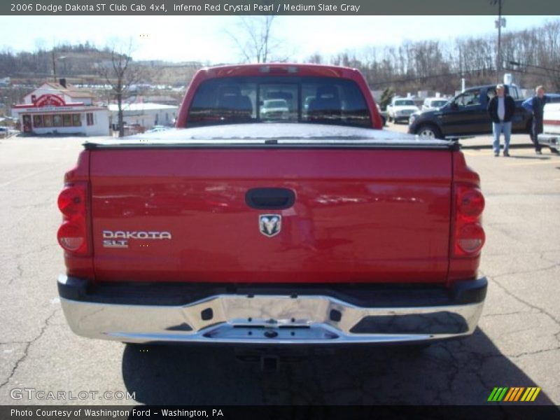 Inferno Red Crystal Pearl / Medium Slate Gray 2006 Dodge Dakota ST Club Cab 4x4