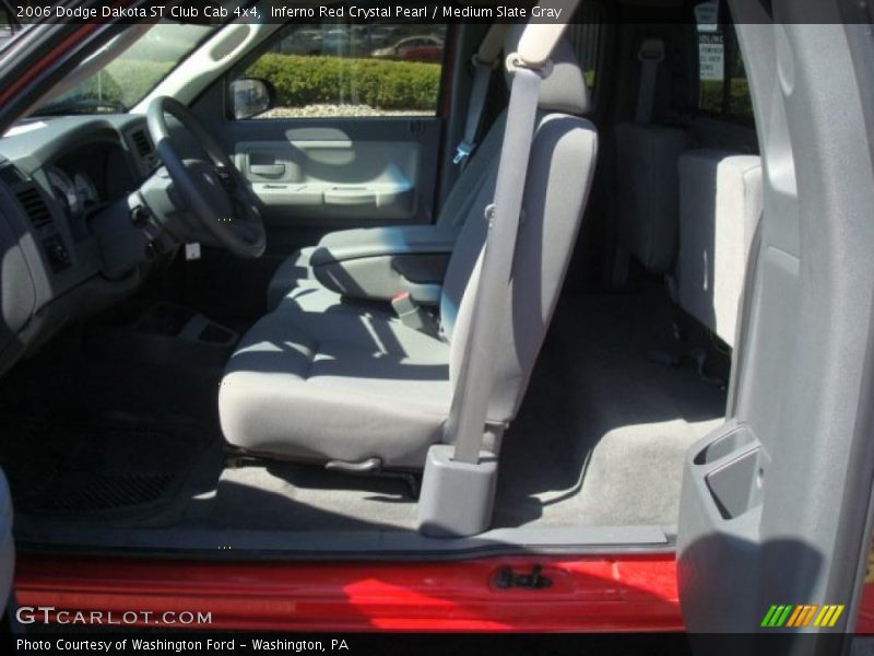 Inferno Red Crystal Pearl / Medium Slate Gray 2006 Dodge Dakota ST Club Cab 4x4