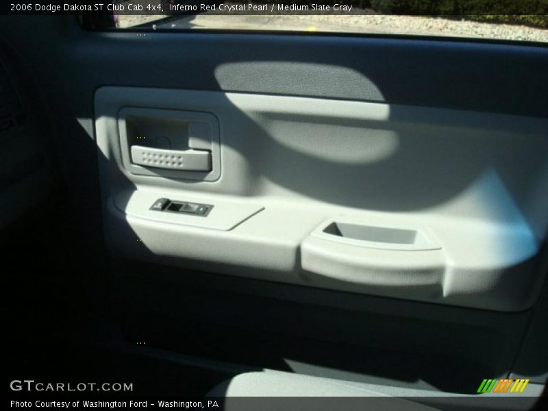 Inferno Red Crystal Pearl / Medium Slate Gray 2006 Dodge Dakota ST Club Cab 4x4