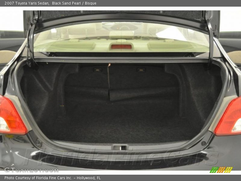 Black Sand Pearl / Bisque 2007 Toyota Yaris Sedan