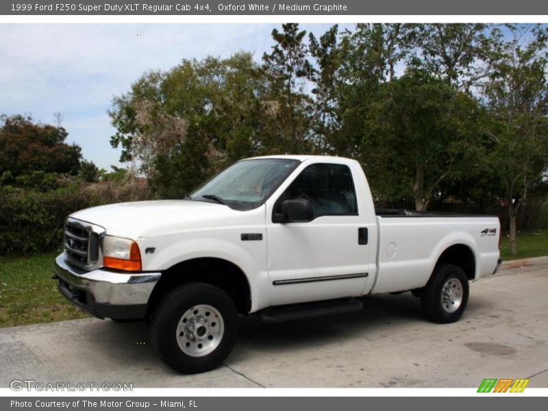Oxford White / Medium Graphite 1999 Ford F250 Super Duty XLT Regular Cab 4x4