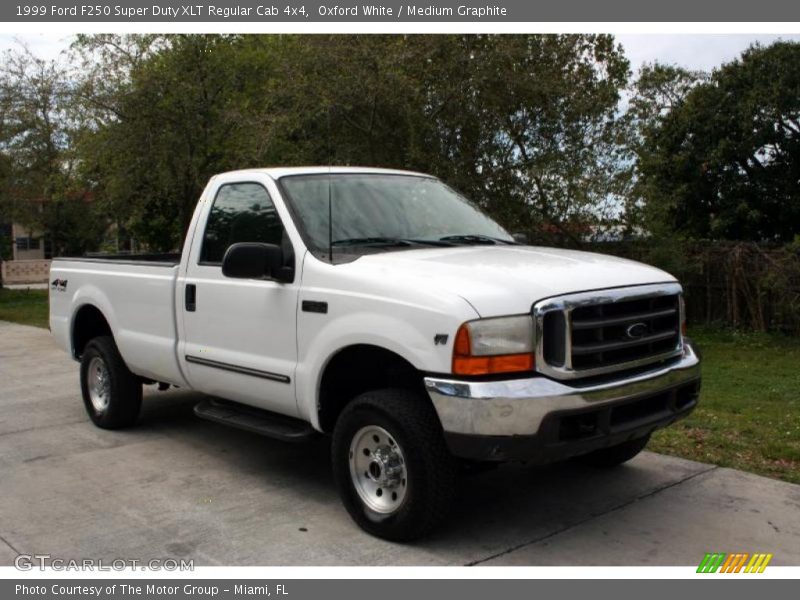 Oxford White / Medium Graphite 1999 Ford F250 Super Duty XLT Regular Cab 4x4