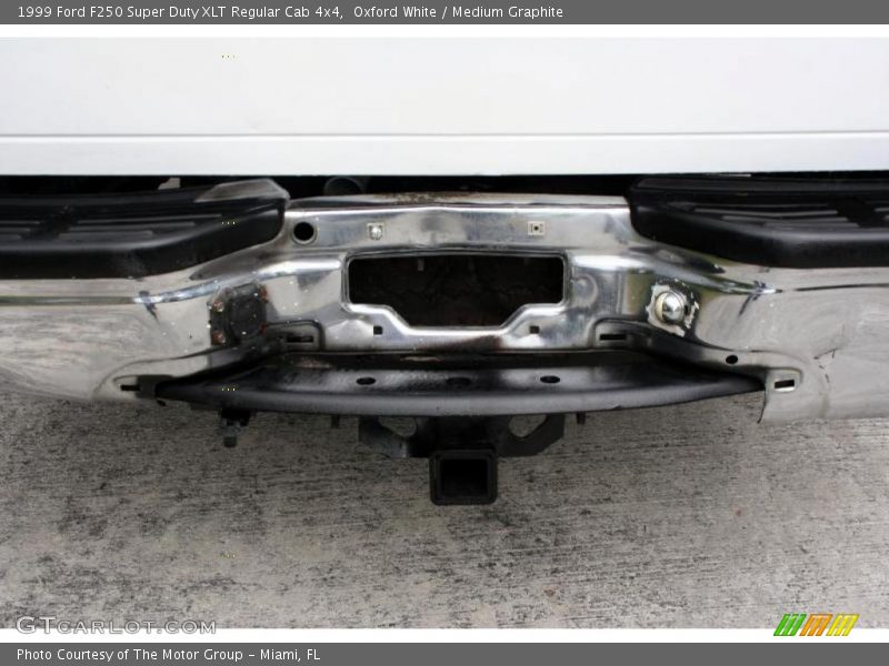 Oxford White / Medium Graphite 1999 Ford F250 Super Duty XLT Regular Cab 4x4
