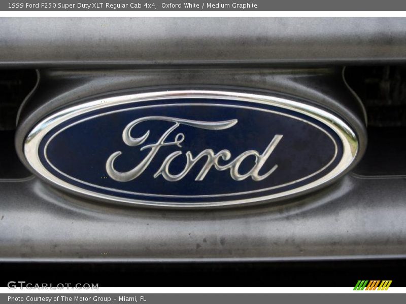 Oxford White / Medium Graphite 1999 Ford F250 Super Duty XLT Regular Cab 4x4