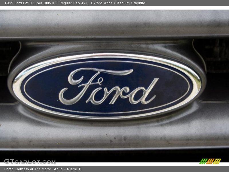 Oxford White / Medium Graphite 1999 Ford F250 Super Duty XLT Regular Cab 4x4