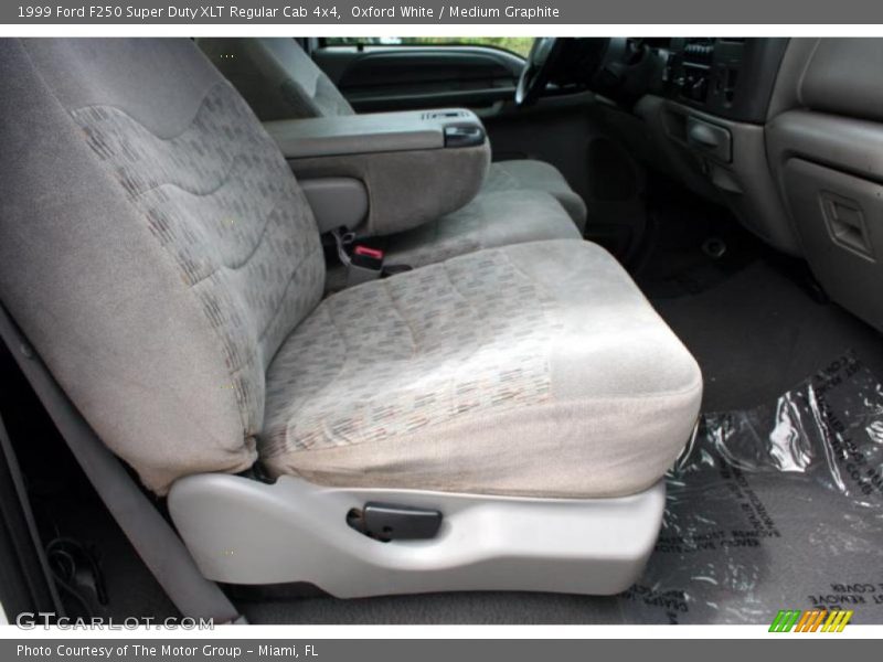 Oxford White / Medium Graphite 1999 Ford F250 Super Duty XLT Regular Cab 4x4