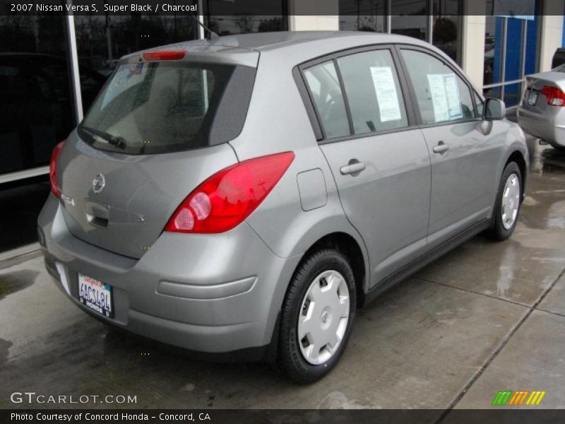 Super Black / Charcoal 2007 Nissan Versa S