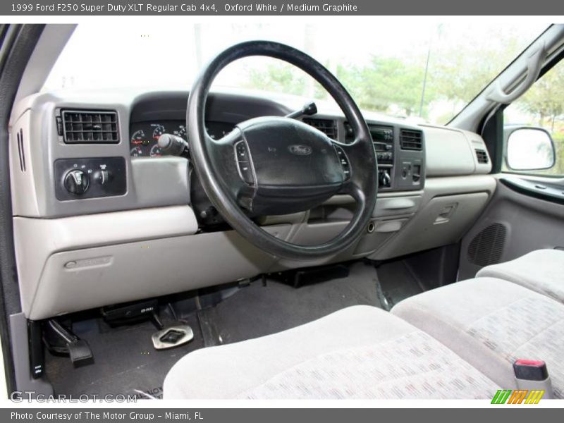 Oxford White / Medium Graphite 1999 Ford F250 Super Duty XLT Regular Cab 4x4